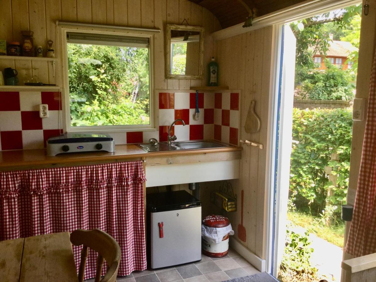 De Akker, Unieke Overnachting In Pipowagens! Ommeren Екстериор снимка